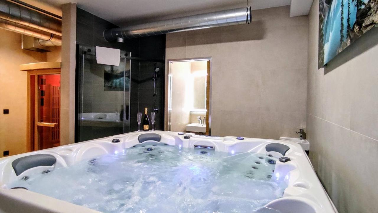 Grand Spa Harrachov - Wellness Luxusni Apartman S Velkou Virivkou, Saunou, Kuchyni A Venkovnim Posezenim V Centru Harrachova Екстериор снимка